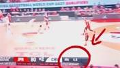 无法无天😡日本男篮末节进攻多次延迟走表！时间都不带动的啊！
